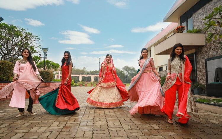  Indian wedding clothes for women.
