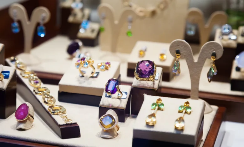 Buying Jewelry Display Boxes: Crucial Advice